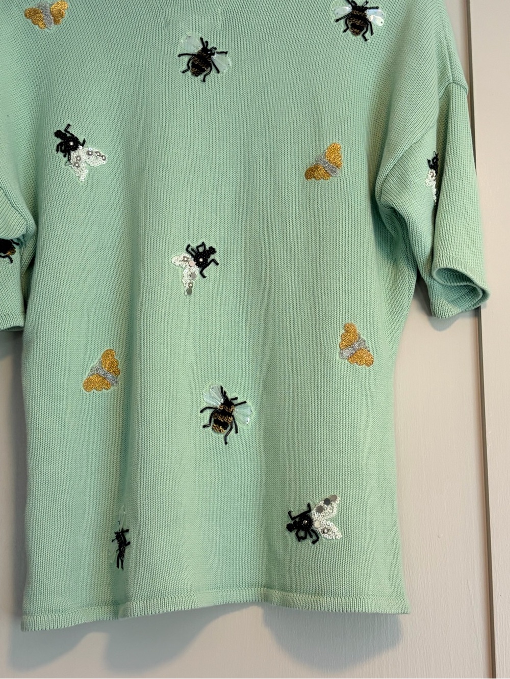 Anthropologie Mint Green Short Sleeve Embellished Bee Knit Tee Medium - Picture 7 of 8